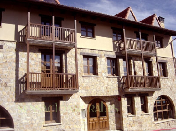 exterior la casona navaleno