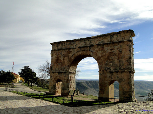 arco romano medinaceli