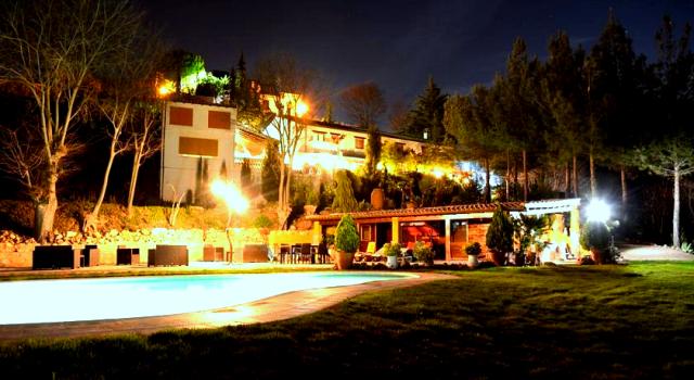 cortijo de noche