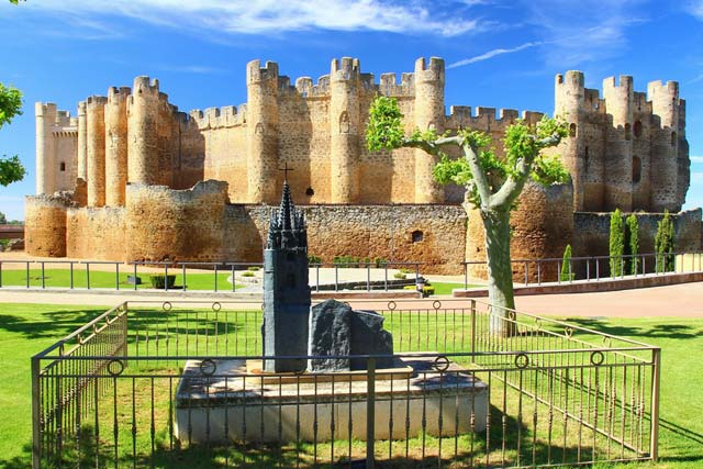 Castillos de León, Valencia de Don Juan