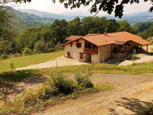 landakoborda casa con establo landakoborda casa con establo