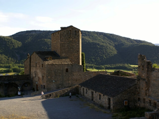 torre homenaje ainsa torre homenaje ainsa