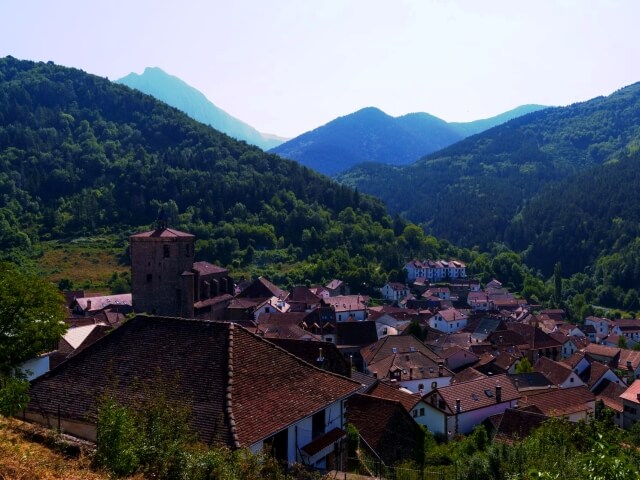 isaba pueblo pirineo navarro isaba pueblo pirineo navarro