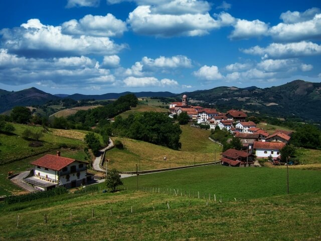 ziga pueblo pirineo navarro ziga pueblo pirineo navarro