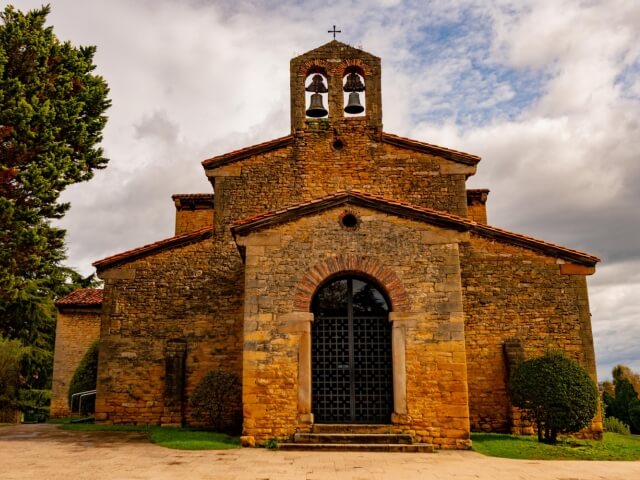 iglesia san julian prados prerromanico asturias iglesia san julian prados prerromanico asturias