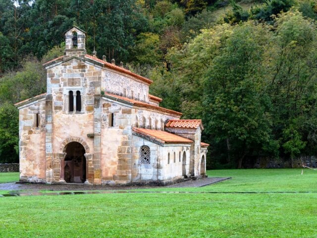iglesia san salvador valdedios prerromanico asturiano iglesia san salvador valdedios prerromanico asturiano